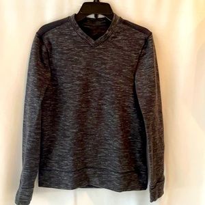 Men’s Lululemon v-neck